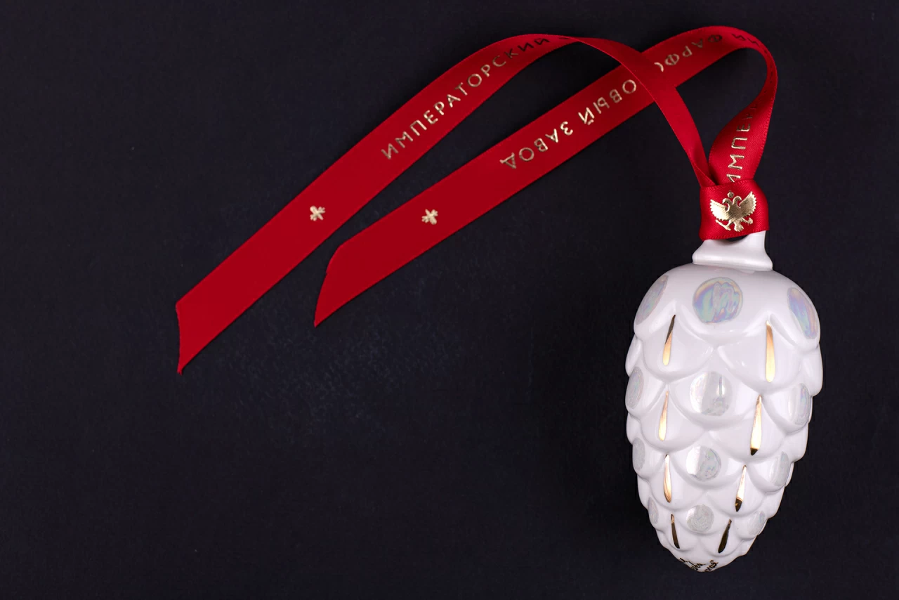 Елочная игрушка Шишка, рисунок Снежная, арт 60.21176.00.1, 