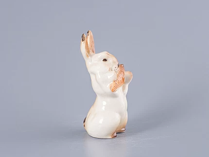 Скульптура Заяц с морковкой № 4 арт. 82.01965.00.1