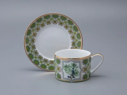 Чашка с блюдцем 250 мл в подарочной упаковке форма Соло рисунок Можжевельник ароматный, арт. 81.33953.00.1, 