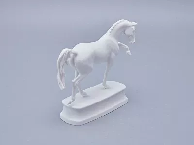 Скульптура в подарочной упаковке, форма Конь Ганноверский, рисунок Белый арт. 81.23029.00.1
