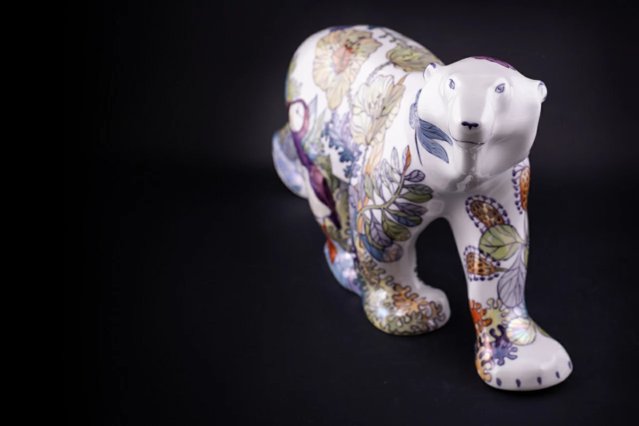 Скульптура Медведь идущий, большой размер, рисунок Цветущая Арктика 2, арт 62.16342.00.1, 