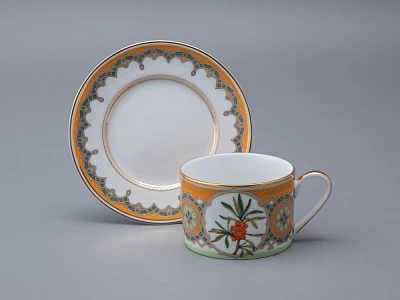 Чашка с блюдцем 250 мл в подарочной упаковке форма Соло рисунок Облепиха сибирская, арт. 81.33948.00.1