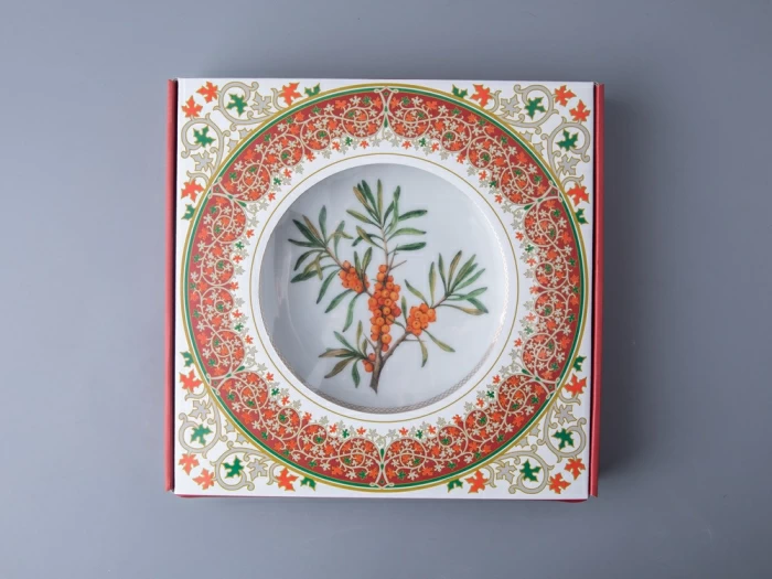 Тарелка декоративная 270 мм в подарочной упаковке форма Европейская рисунок Облепиха сибирская, арт. 81.33947.00.1, 