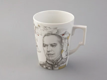 Бокал с блюдцем в подарочной упаковке, форма Гранд, рисунок Маршалы Победы Георгий Жуков, арт. 81.33243.00.1 Бокал с блюдцем в подарочной упаковке, форма Гранд, рисунок Маршалы Победы Георгий Жуков, арт. 81.33243.00.1