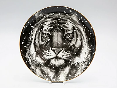 Декоративная тарелка 300 мм в подарочной упаковке, форма Эллипс 2, рисунок Тотем Тигр арт. 81.30083.00.1
