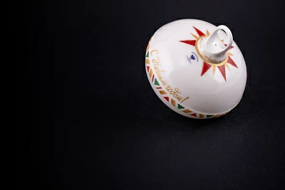 Елочная игрушка Луковица, рисунок Красный бант, арт 60.21180.00.1