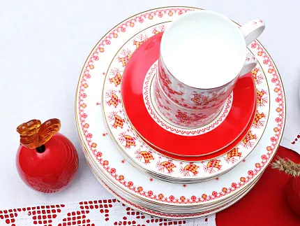 Чашка с блюдцем 250 мл форма Премиум, рисунок Петушки-гребешки, арт 81.33559.00.1