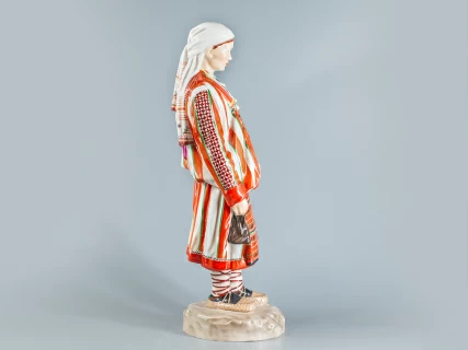 Скульптура Народности России Вотякская женщина арт. 82.66478.00.1, 