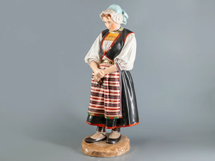 Скульптура Народности России. Финская женщина, арт. 82.93095.00.1, 