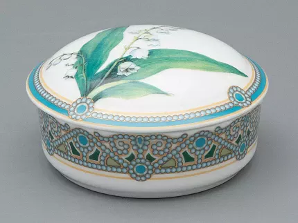 Туалетная коробочка в подарочной упаковке, форма Круглая, рисунок Ландыш майский, арт 81.33187.00.1