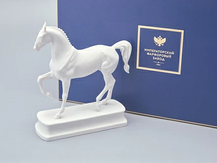 Скульптура в подарочной упаковке, форма Конь Липицциан, рисунок Белый арт. 81.18630.00.1