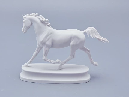 Скульптура в подарочной упаковке, форма Конь Арабской породы, рисунок Белый арт. 81.18628.00.1