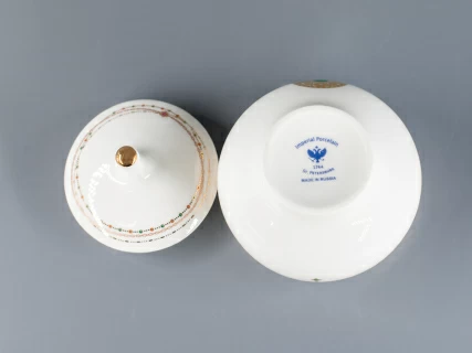 Сахарница форма Яблочко, рисунок Золотой медальон 250 мл арт. 80.65392.00.1,  Сахарница форма Яблочко, рисунок Золотой медальон 250 мл арт. 80.65392.00.1,