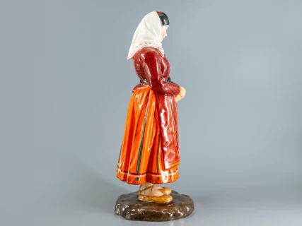 Скульптура Народности России Эстонская женщина арт. 82.69853.00.1, 