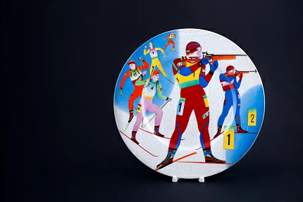 Декоративная тарелка Биатлон. На огневом рубеже на форме Mazarin, арт 60.07773.00.5