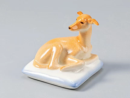 Скульптура Левретка на подушке Лилли арт. 82.81318.00.1 Скульптура Левретка на подушке Лилли арт. 82.81318.00.1