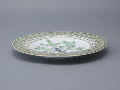 Тарелка декоративная 270 мм в подарочной упаковке форма Европейская рисунок Можжевельник ароматный, арт. 81.33952.00.1 Тарелка декоративная 270 мм в подарочной упаковке форма Европейская рисунок Можжевельник ароматный, арт. 81.33952.00.1