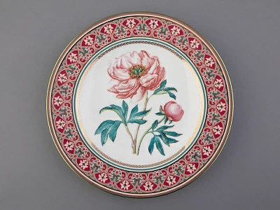 Тарелка декоративная 270 мм в подарочной упаковке, форма Европейская, рисунок Дивный Пион, арт. 81.32771.00.1