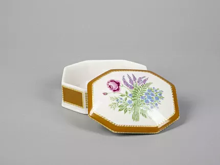 Туалетная коробочка форма Граненая рисунок Люпины арт. 80.59240.00.1