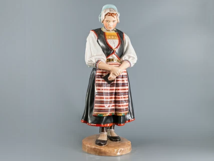 Скульптура Народности России. Финская женщина, арт. 82.93095.00.1, 