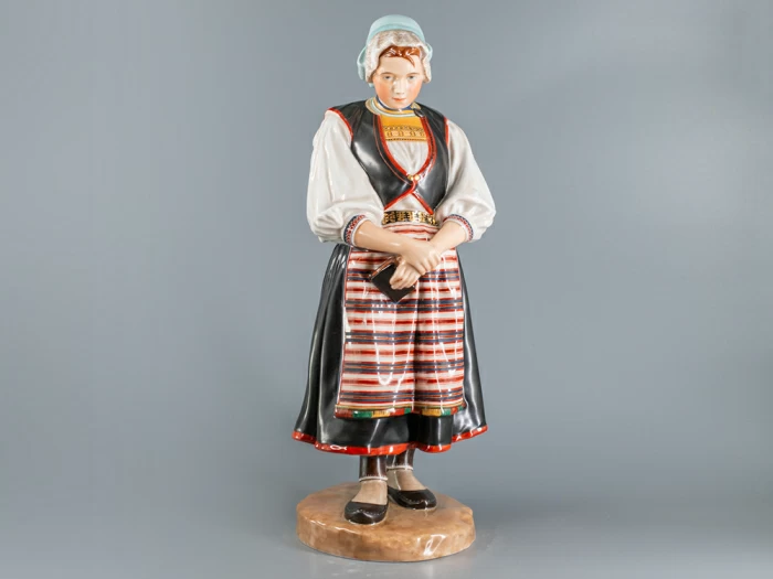 Скульптура Народности России. Финская женщина, арт. 82.93095.00.1, 