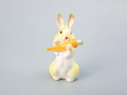 Скульптура форма Заяц с морковкой 2 рисунок Желтый арт. 82.97965.00.1