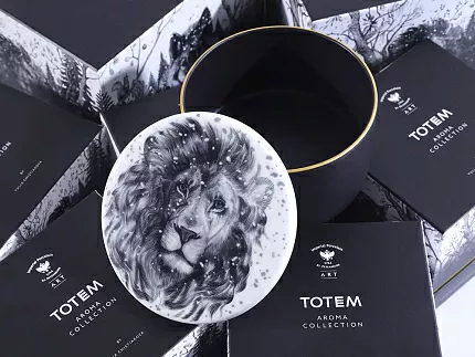 Свеча ароматическая в подарочной упаковке, рисунок Тотем. Лев аромат Пало Санто арт. 81.31595.00.1