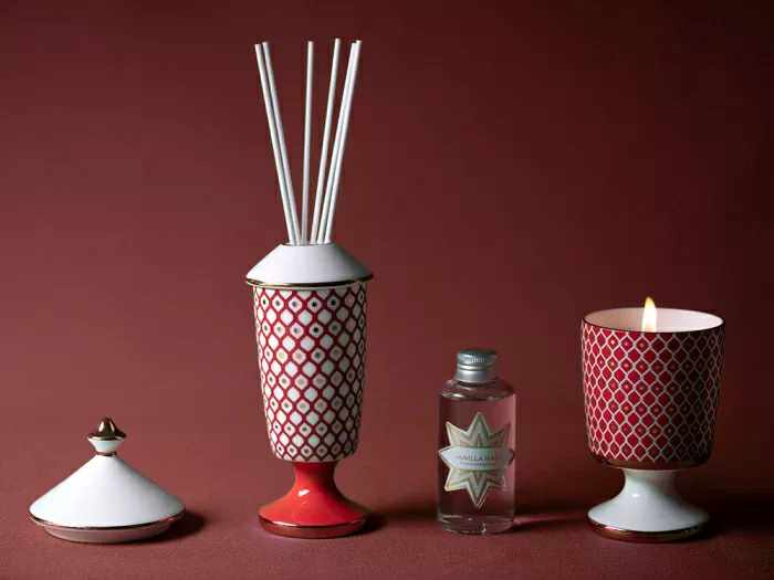 Подарочный Набор Свеча ароматическая, рисунок Скарлетт 2 аромат Черничные ночи арт. 81.32056.00.1, 