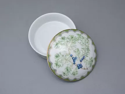 Туалетная коробочка в подарочной упаковке, форма Круглая, рисунок Можжевельник ароматный, арт 81.33955.00.1