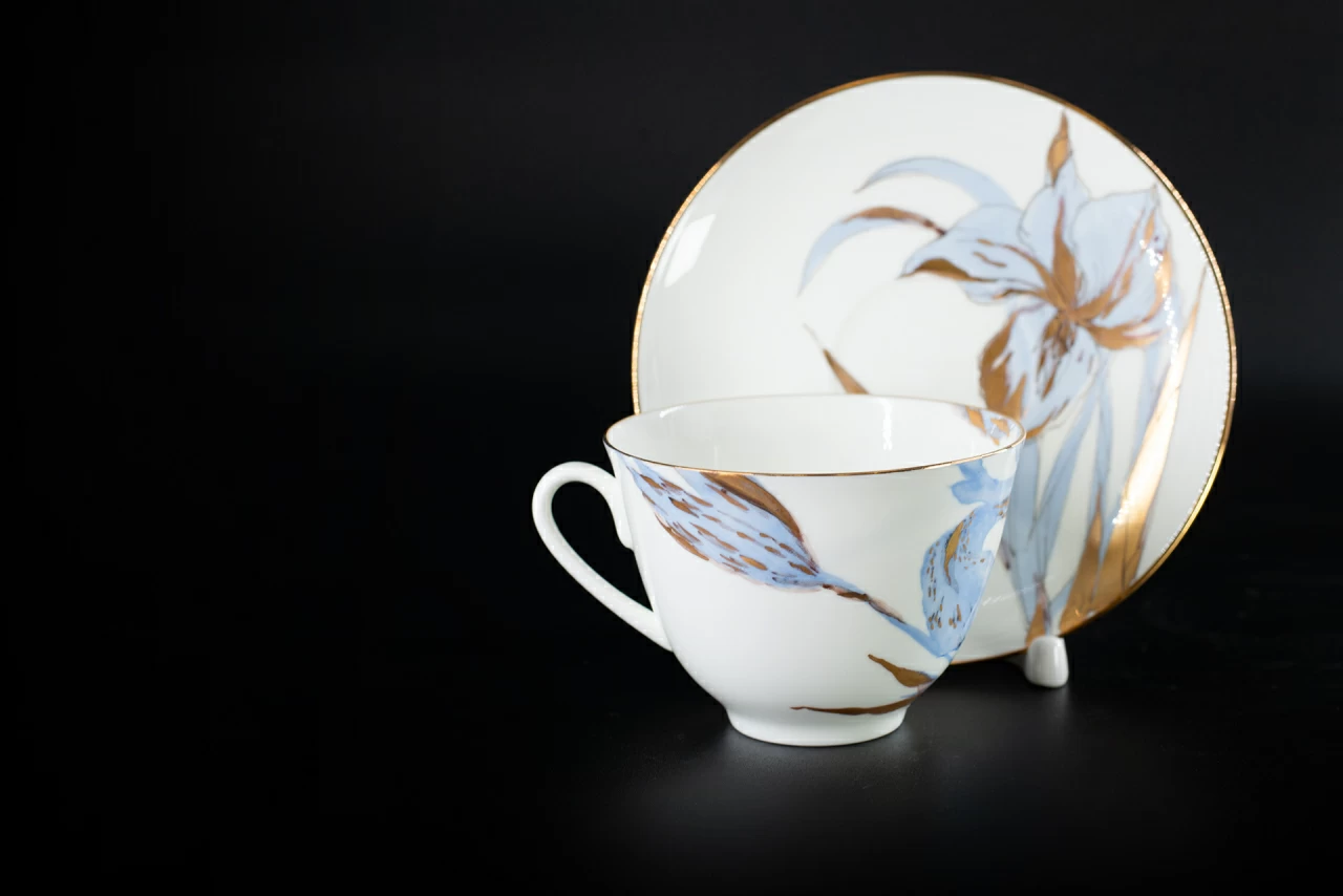 Чашка с блюдцем Любимые Цветы Модерна, на форме Весенняя, арт 61.21000.00.1, 