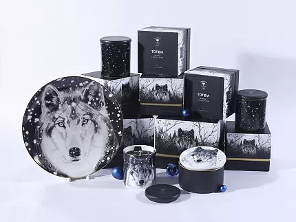 Свеча ароматическая в подарочной упаковке, рисунок Тотем. Волк аромат Тиковое дерево арт. 81.31596.00.1