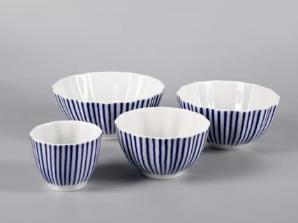 Четырех-предметный комплект Салатников, форма Тюльпан рисунок Французик, арт. 81.30806.00.1,  Четырех-предметный комплект Салатников, форма Тюльпан рисунок Французик, арт. 81.30806.00.1,