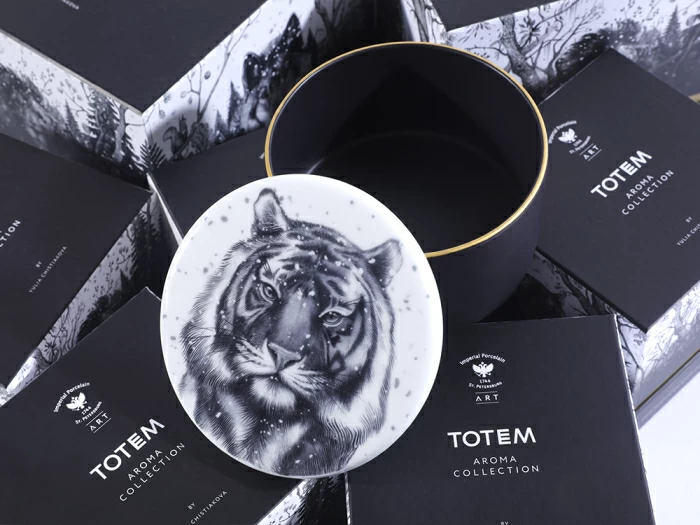 Свеча ароматическая в подарочной упаковке, рисунок Тотем.Тигр аромат Снежный Тигр арт. 81.30081.00.1, 