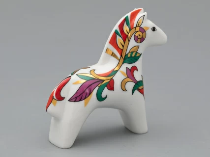 Скульптура форма Лошадь рисунок Красная арт 82.04520.00.1, 