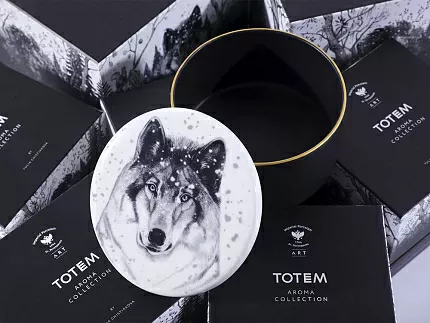 Свеча ароматическая в подарочной упаковке, рисунок Тотем. Волк аромат Тиковое дерево арт. 81.31596.00.1