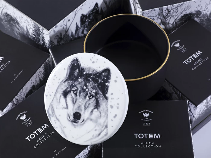 Свеча ароматическая в подарочной упаковке, рисунок Тотем. Волк аромат Тиковое дерево арт. 81.31596.00.1, 
