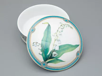 Туалетная коробочка в подарочной упаковке, форма Круглая, рисунок Ландыш майский, арт 81.33187.00.1