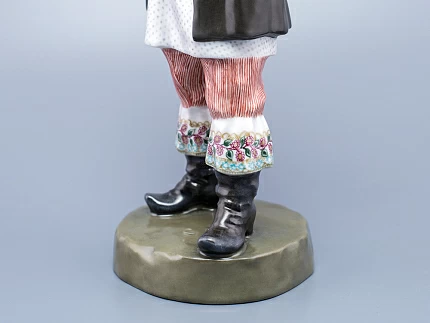 Скульптура Народност России малого размера, Татарин Казанский, арт 82.99368.00.1