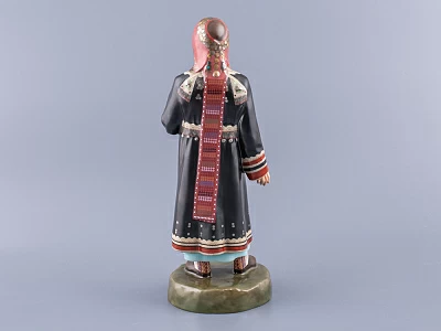 Скульптура Народности России малого размера, Башкирка, арт 82.99369.00.1