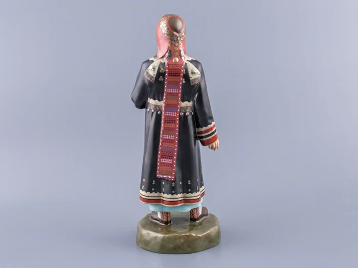 Скульптура Народности России малого размера, Башкирка, арт 82.99369.00.1, 