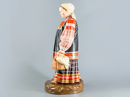 Скульптура Народности России. Тульская женщина, арт. 82.90936.00.1