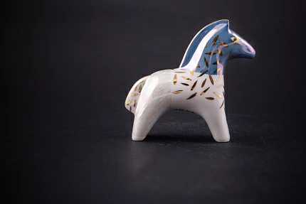 Скульптура на форме Лошадь, Ментоловый лед, арт 62.21210.00.1
