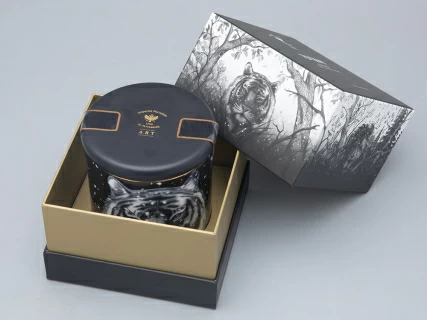 Свеча ароматическая в подарочной упаковке, рисунок Тотем.Тигр аромат Снежный Тигр арт. 81.30081.00.1, 