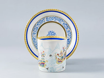 Сервиз чайный форма Гербовая рисунок Зимние забавы, 4 персон 11 предметов, арт. 81.14057.01.1, 