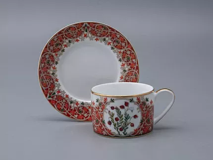 Чашка с блюдцем 250 мл в подарочной упаковке форма Соло рисунок Клюква заповедная, арт. 81.34280.00.1