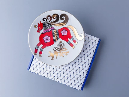 Декоративная тарелка 195 мм, форма Эллипс, рисунок Красный конь, арт 80.89344.00.1 Декоративная тарелка 195 мм, форма Эллипс, рисунок Красный конь, арт 80.89344.00.1