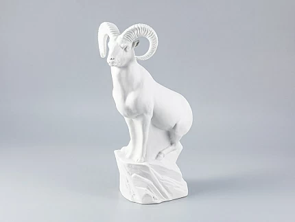 Скульптура форма Горный баран рисунок Белый арт. 82.80423.00.1