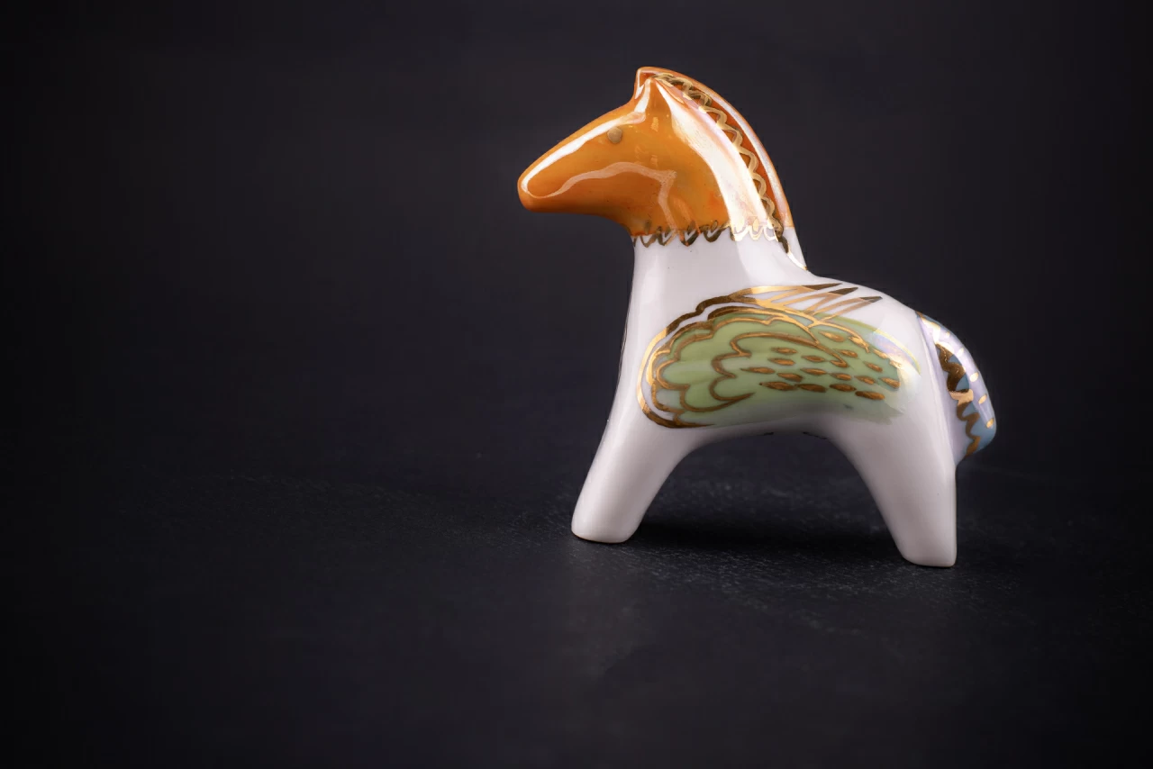 Скульптура на форме Лошадь, Три вкуса, арт 62.21209.00.1, 
