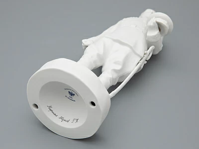 Скульптура Маршал Жуков Г.К., в подарочной упаковке, Белый бисквит, арт. 81.33453.00.1 Скульптура Маршал Жуков Г.К., в подарочной упаковке, Белый бисквит, арт. 81.33453.00.1