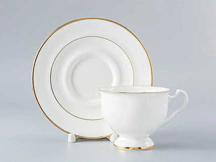 Чашка с блюдцем чайная Айседора Золотая лента 250 мл арт. 81.17862.00.1 Чашка с блюдцем чайная Айседора Золотая лента 250 мл арт. 81.17862.00.1